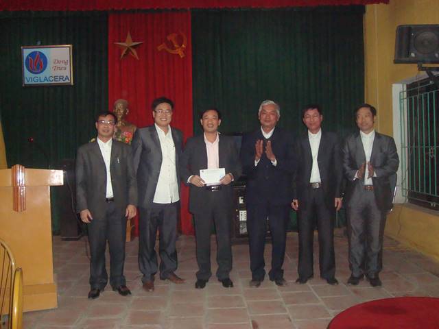 Công đoàn Công ty CP Viglacera Đông Triều tổng kết phong trào thi đua LĐSX năm 2013